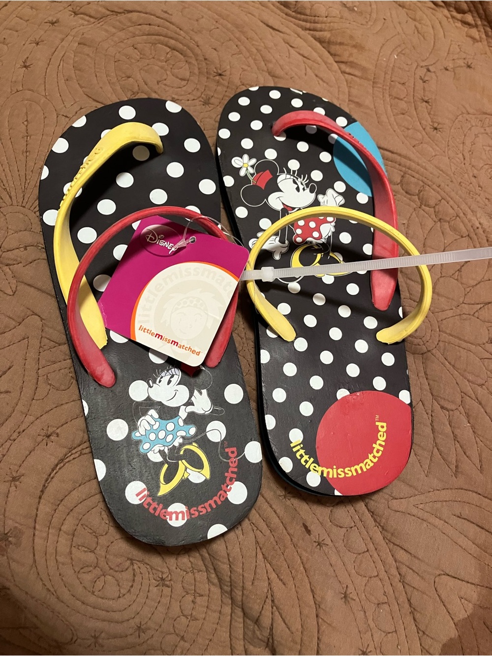 NWT Disney Little Mismatched Minnie Mouse Polka Dot Flip Flops